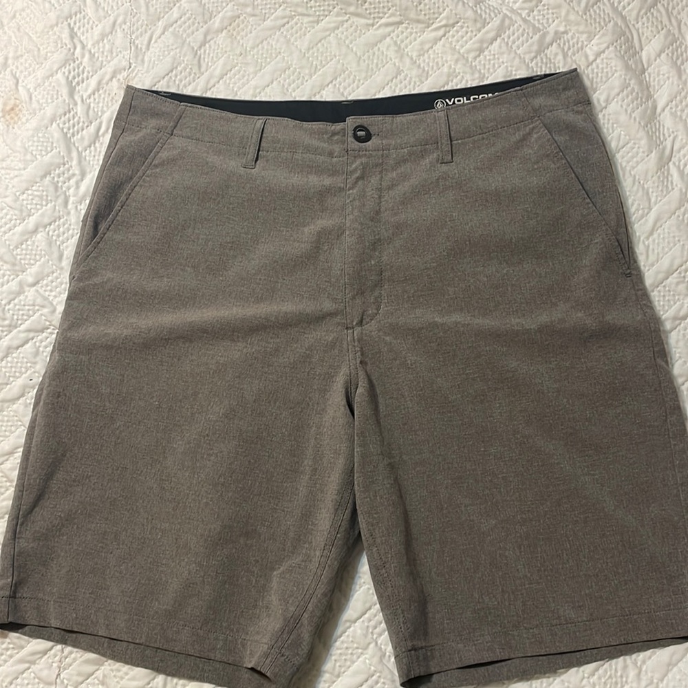 Mens Volcom Surf and Turf shorts